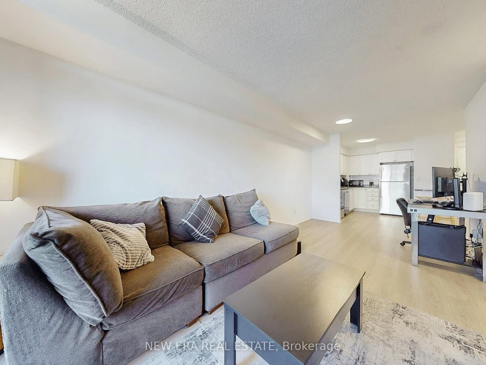 3888 Duke Of York Boulevard, Unit 923 thumbnail 10