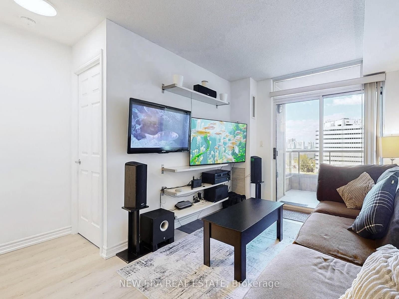 3888 Duke Of York Boulevard, Unit 923 thumbnail 11