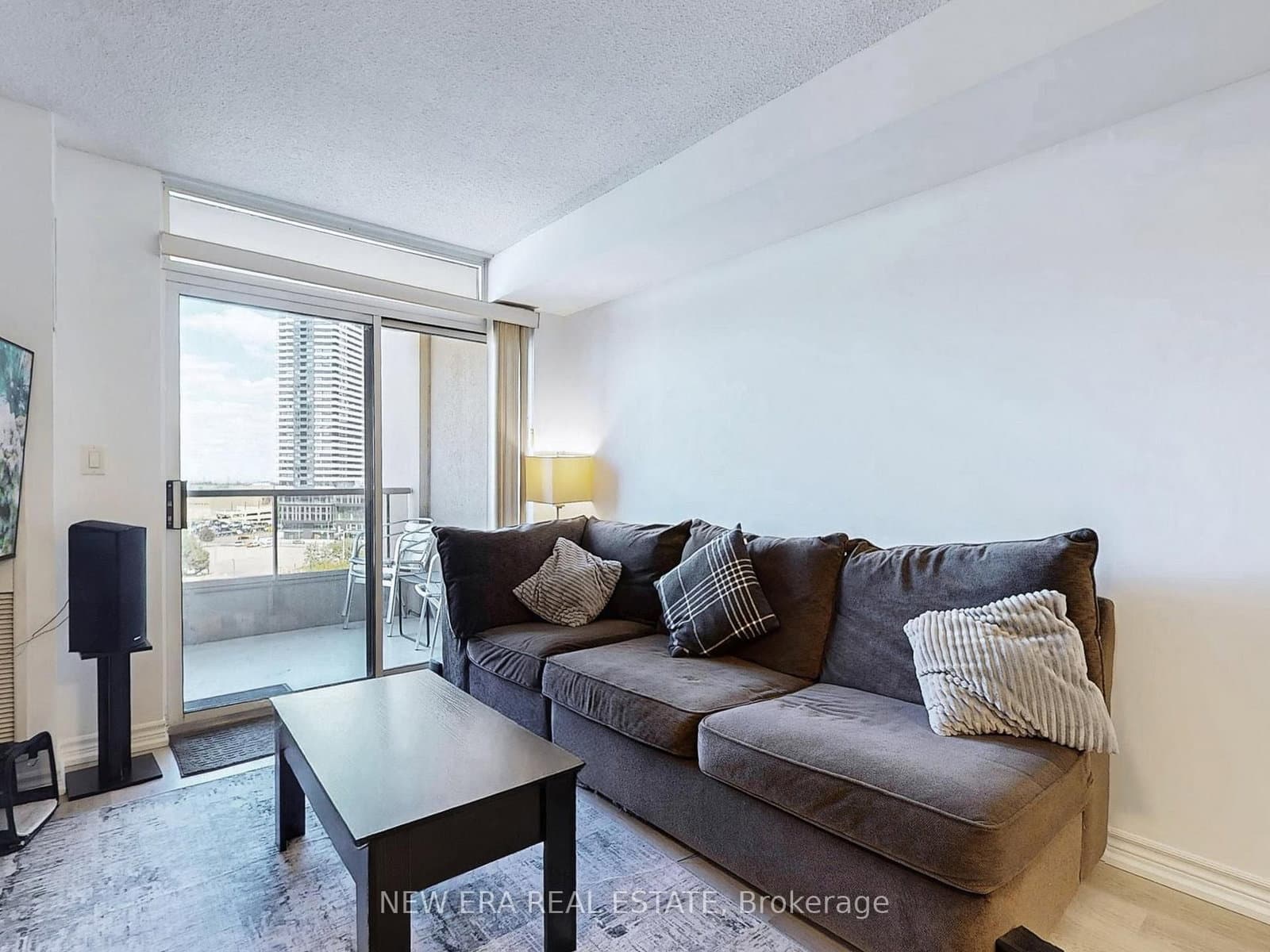 3888 Duke Of York Boulevard, Unit 923 thumbnail 13