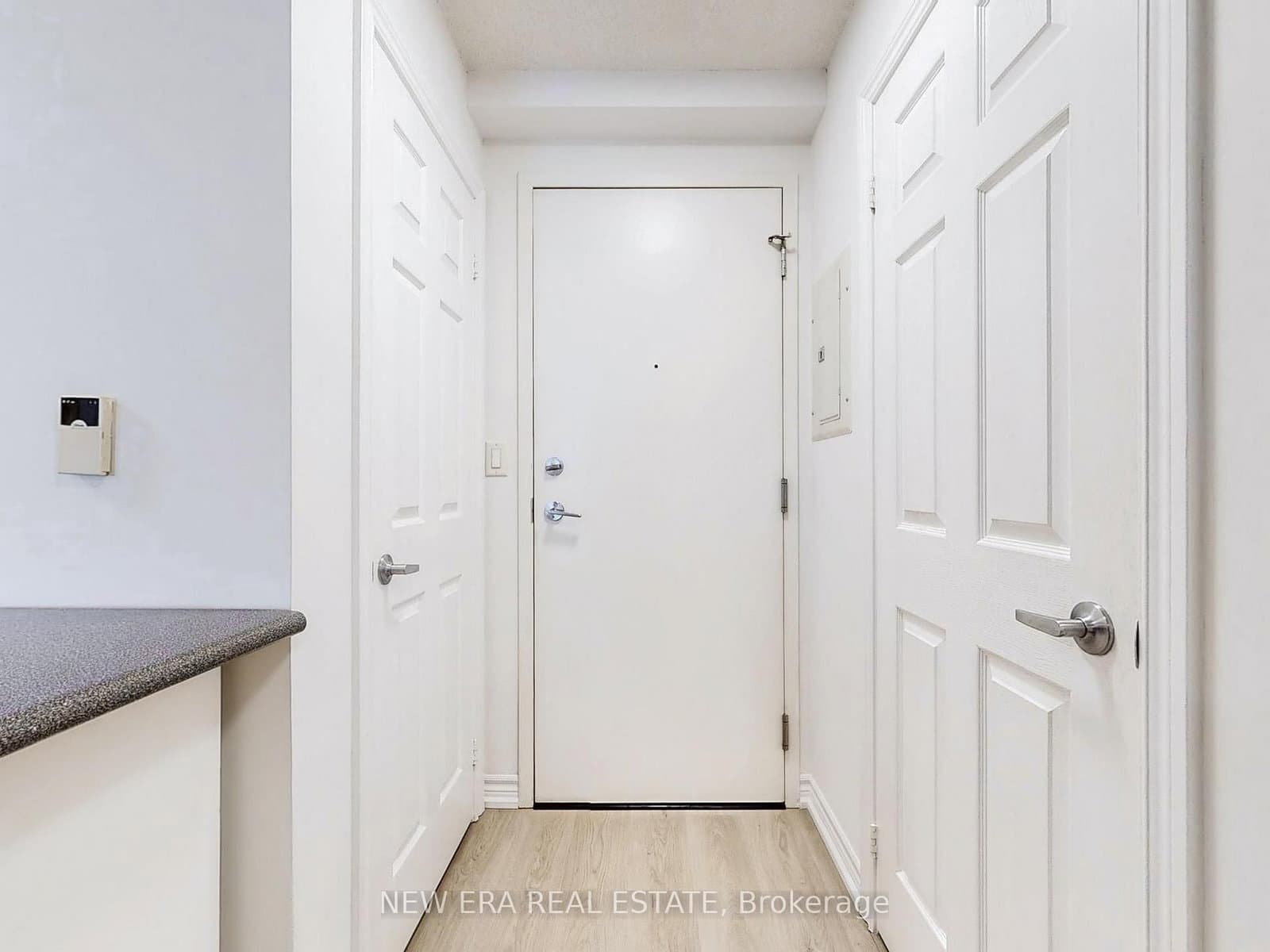 3888 Duke Of York Boulevard, Unit 923 thumbnail 20