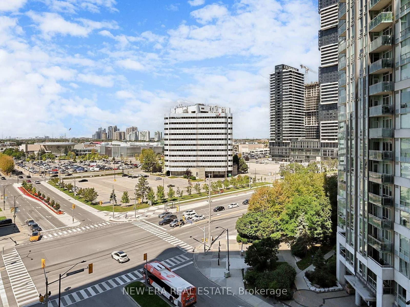 3888 Duke Of York Boulevard, Unit 923 thumbnail 25