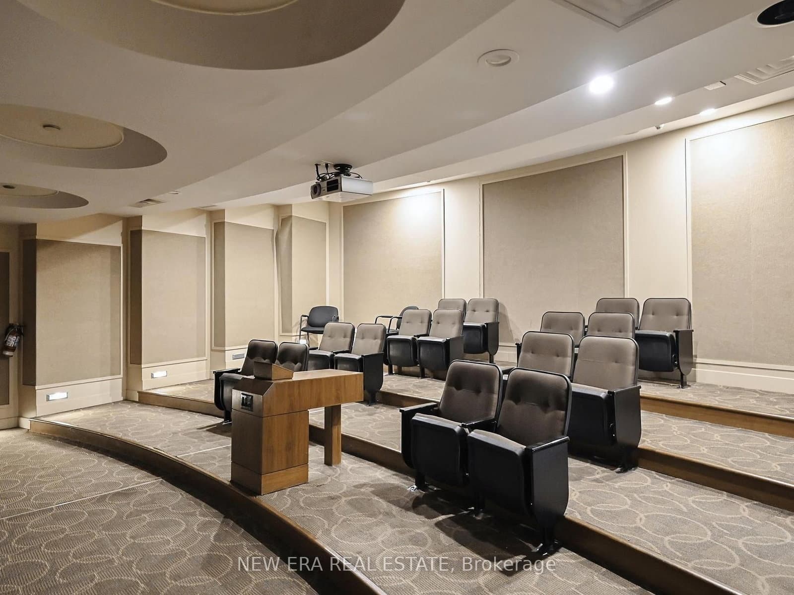 3888 Duke Of York Boulevard, Unit 923 thumbnail 31