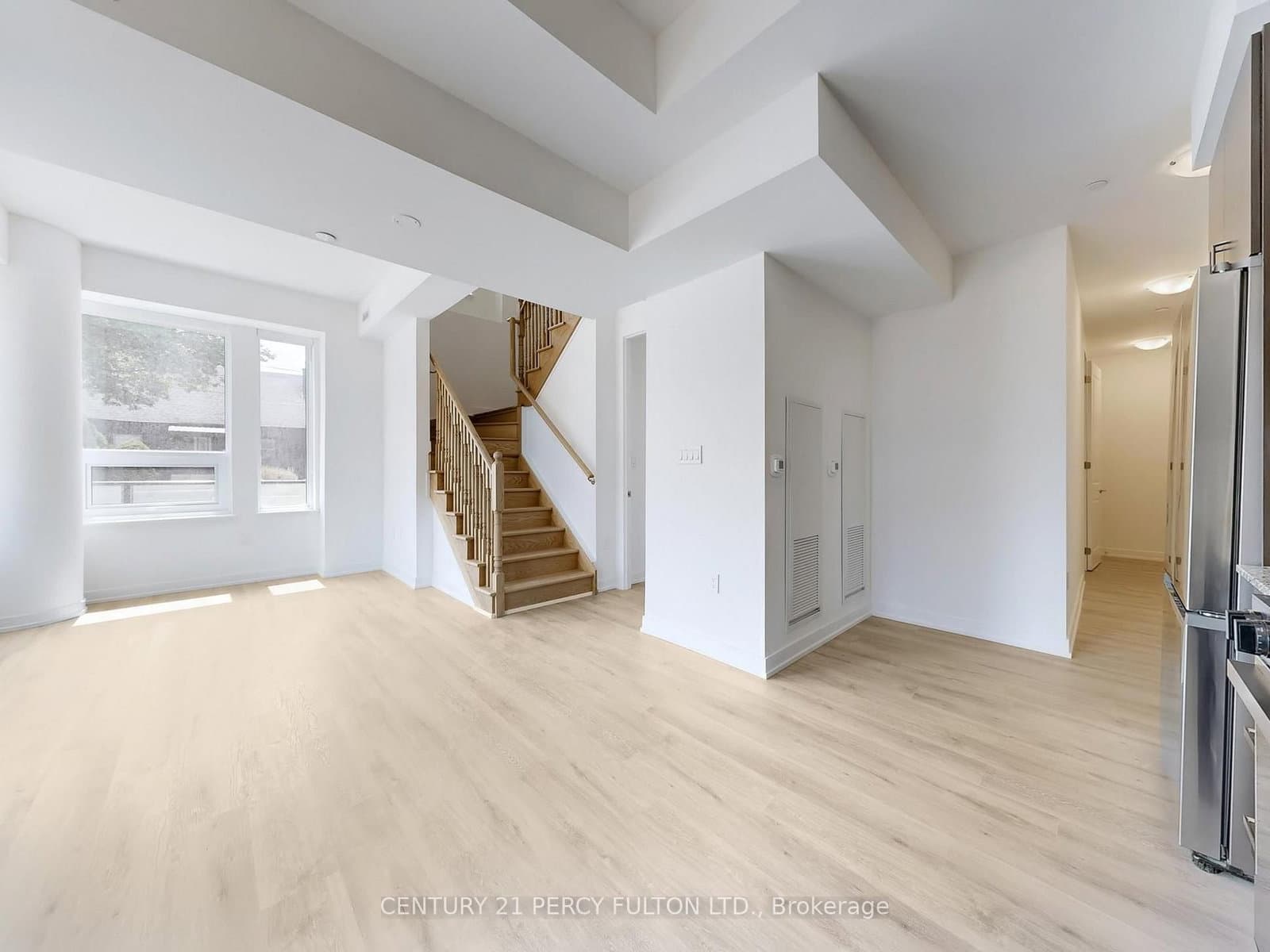 556 Marlee Avenue, Unit 105 thumbnail 11