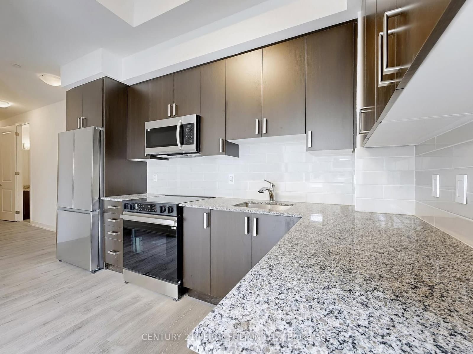 556 Marlee Avenue, Unit 105 thumbnail 17