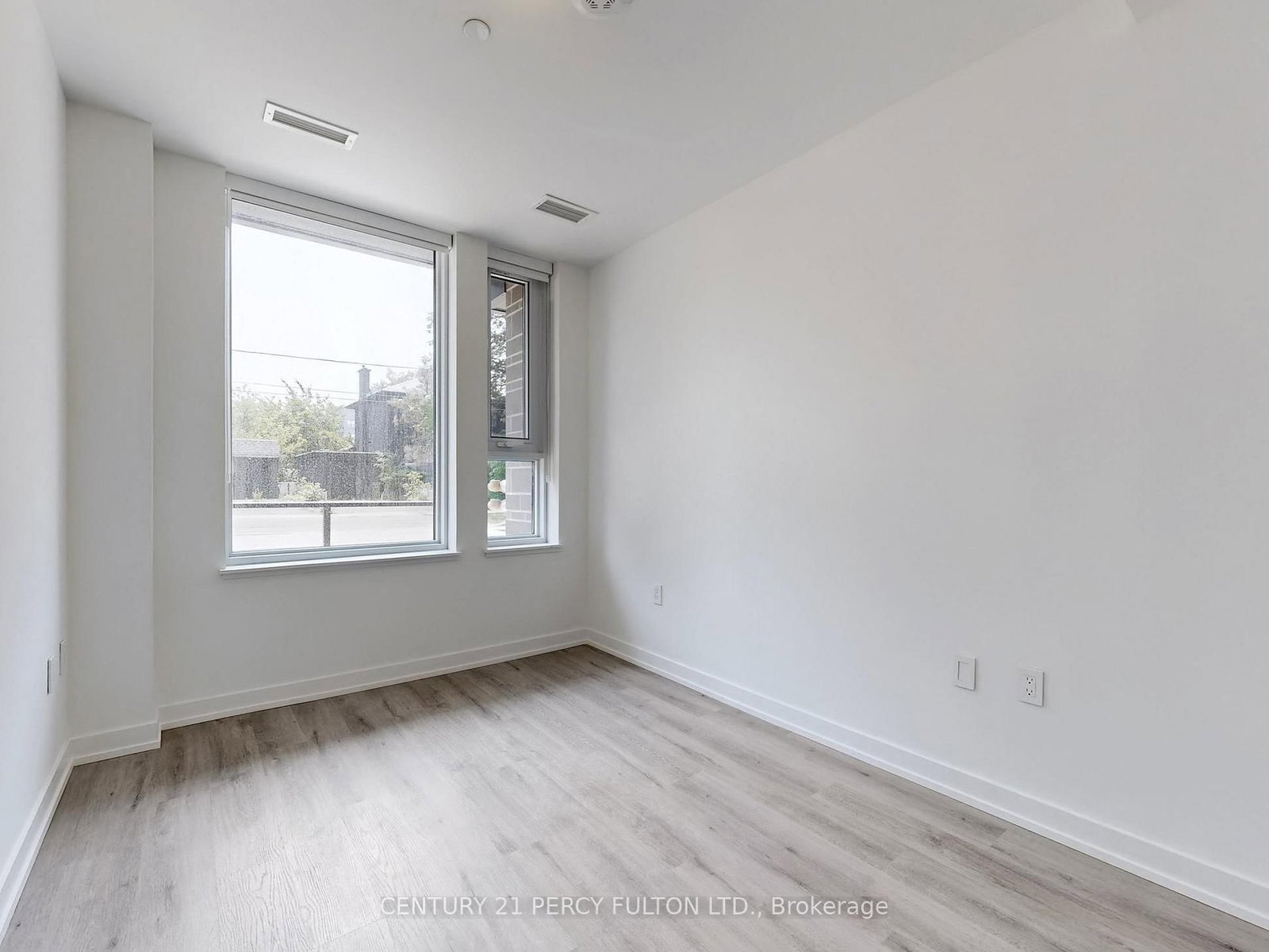 556 Marlee Avenue, Unit 105 thumbnail 20