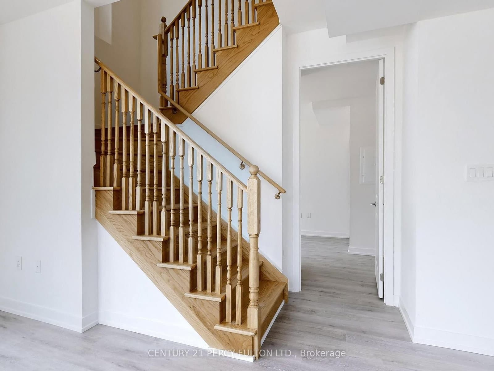 556 Marlee Avenue, Unit 105 thumbnail 25