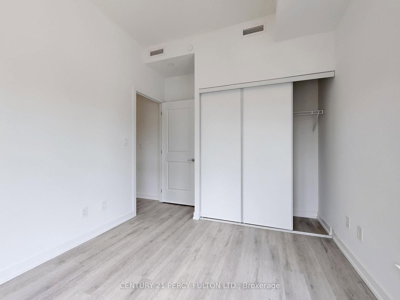 556 Marlee Avenue, Unit 105 thumbnail 29