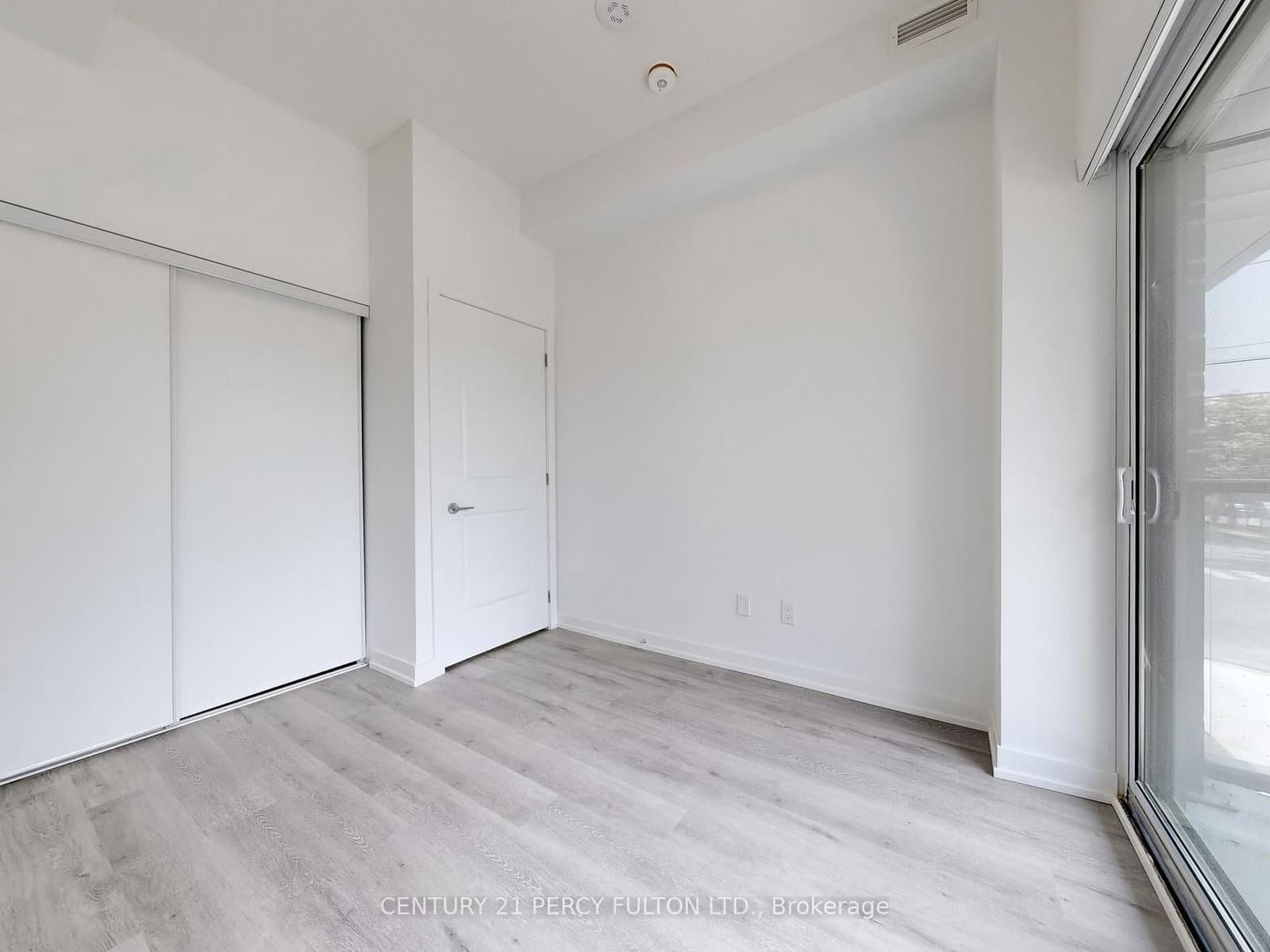 556 Marlee Avenue, Unit 105 thumbnail 33