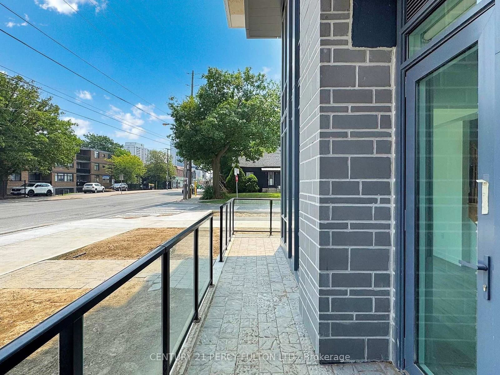 556 Marlee Avenue, Unit 105 thumbnail 39