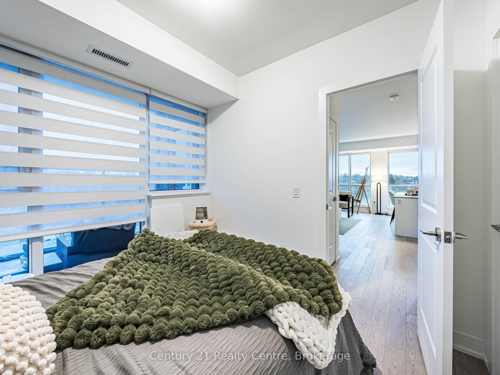 1063 Douglas McCurdy Common, Unit 303 thumbnail 33
