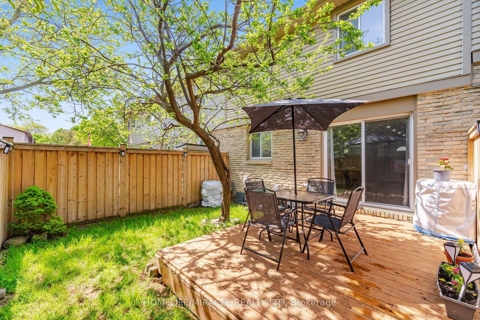 57 Hansen Road N, Unit 16 thumbnail 34