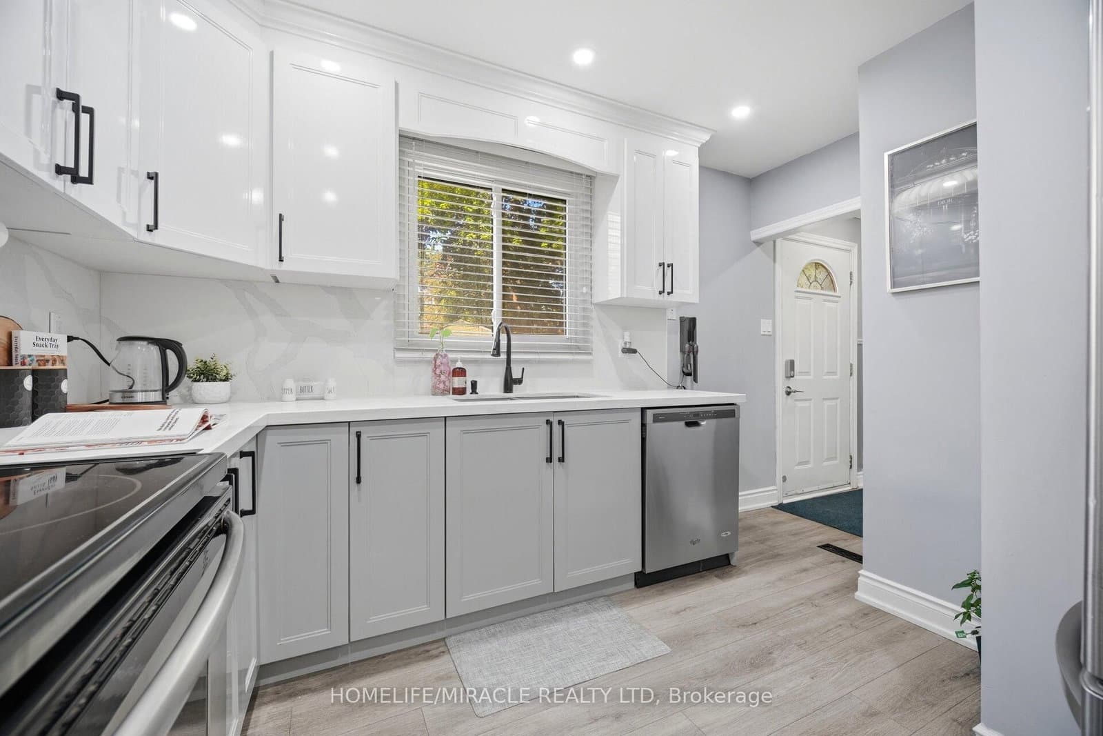 57 Hansen Road N, Unit 16 thumbnail 7