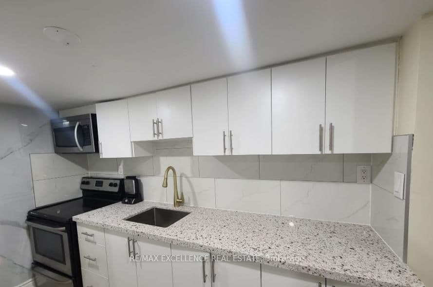 156 Voltarie Crescent, Unit Bsmnt thumbnail 2