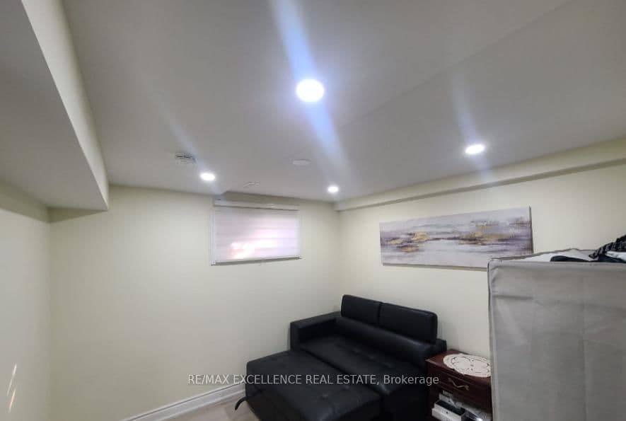 156 Voltarie Crescent, Unit Bsmnt thumbnail 5
