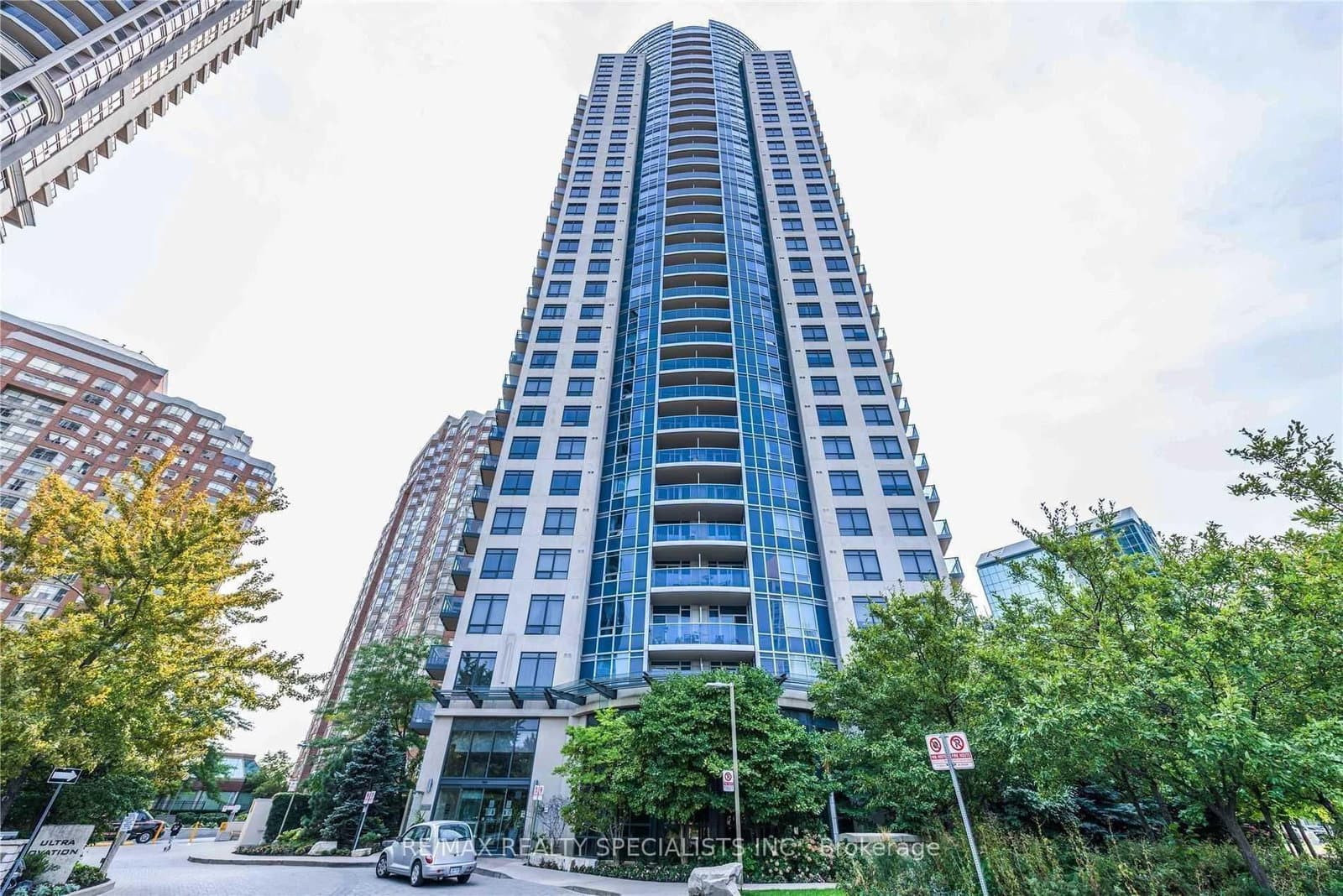 330 Burnhamthorpe Road W, Unit 3207 thumbnail 3