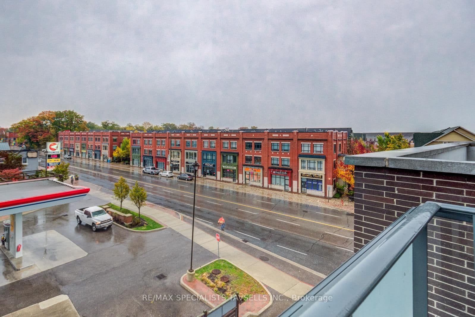 1 Hurontario Street, Unit 304 thumbnail 25