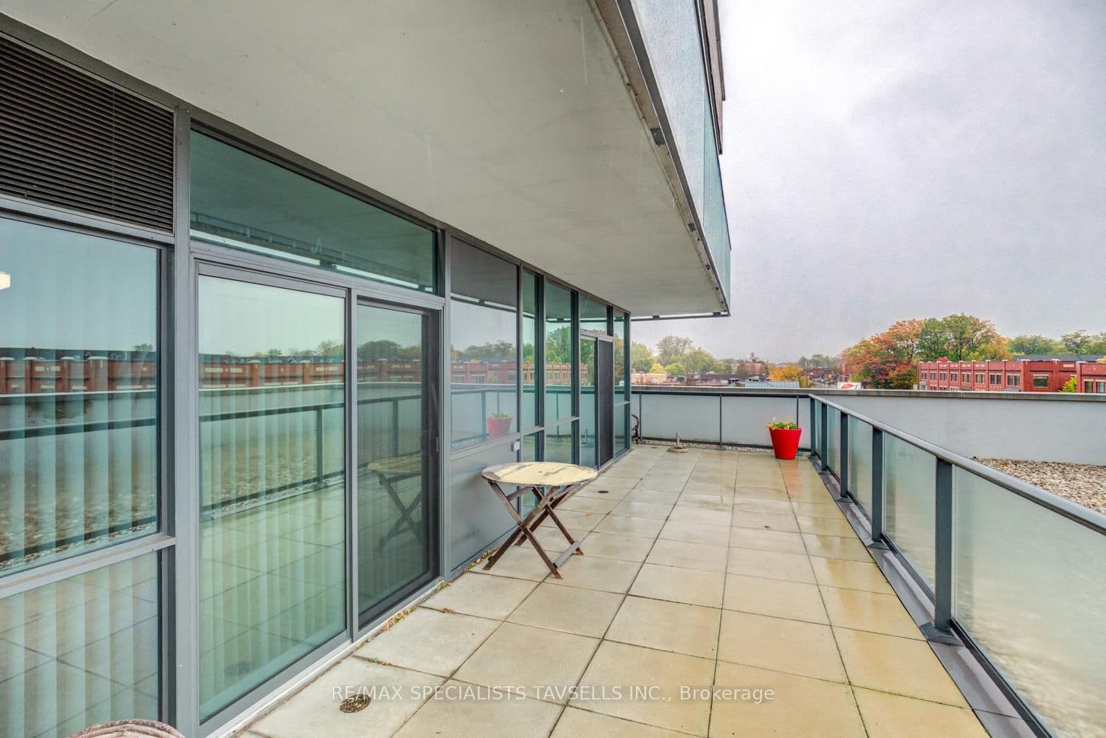 1 Hurontario Street, Unit 304 thumbnail 28
