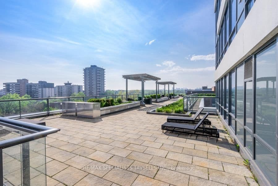 1 Hurontario Street, Unit 304 thumbnail 29