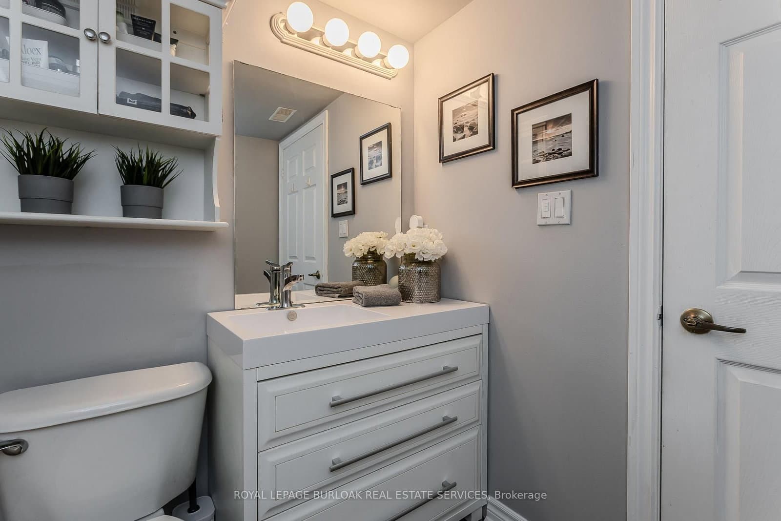 1441 Walker's Line, Unit 306 thumbnail 16