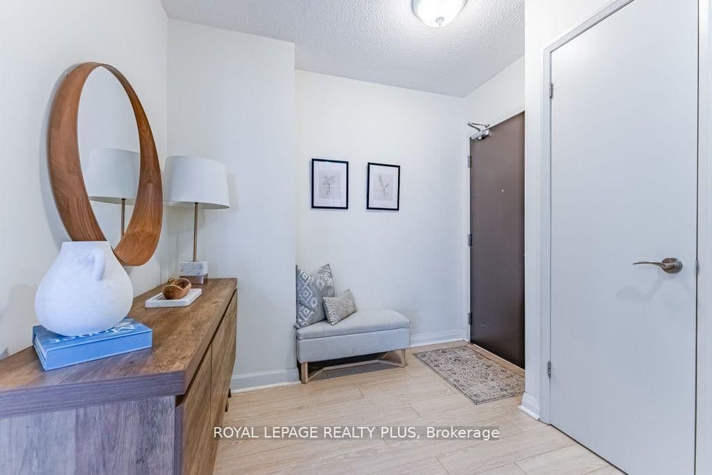 5 Valhalla Inn Road, Unit 2504 thumbnail 5