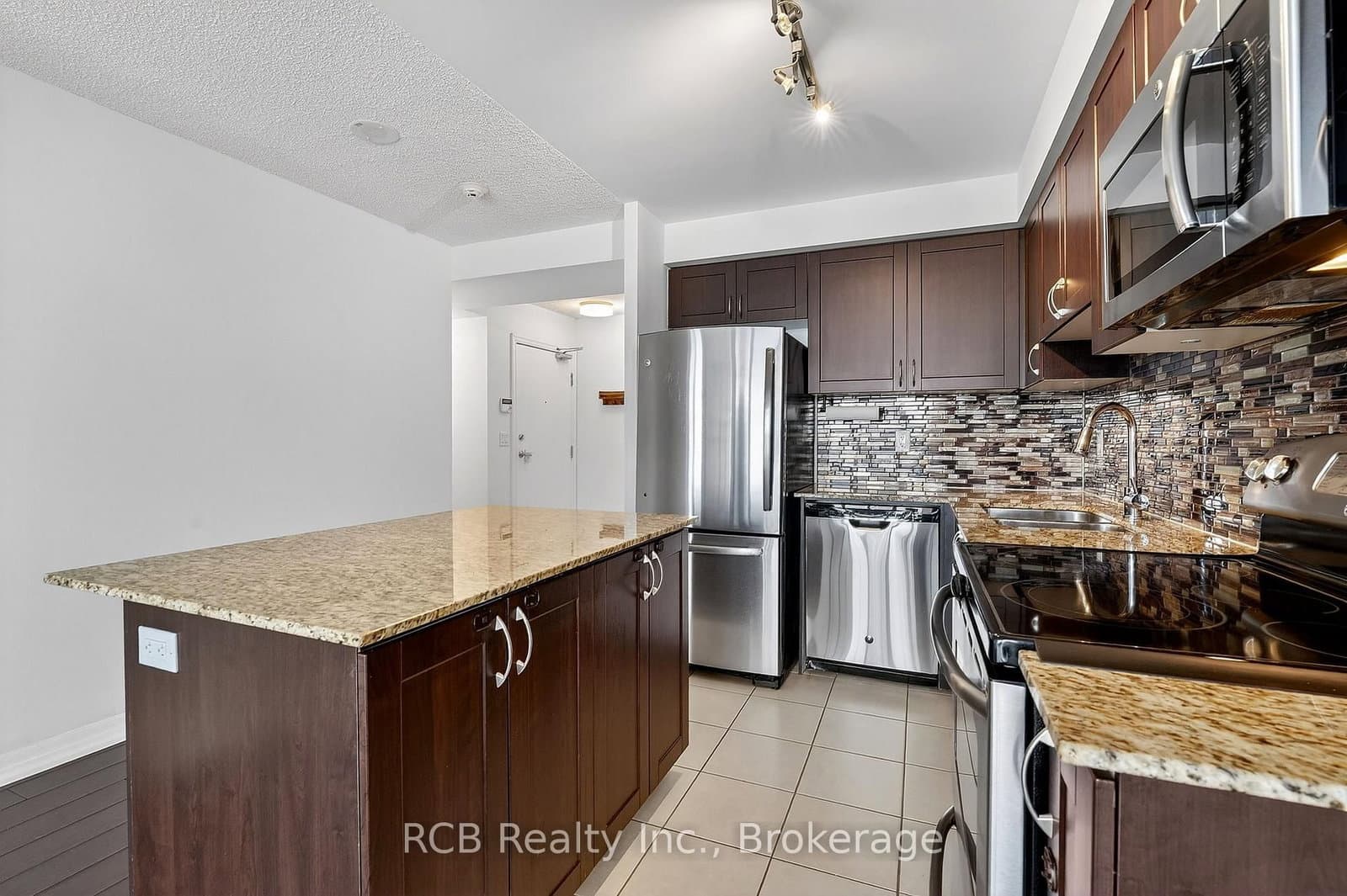 1940 Ironstone Drive, Unit 1006 thumbnail 15