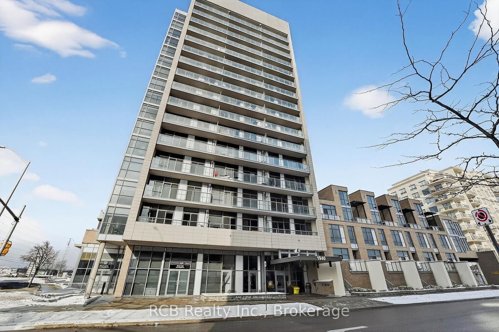 1940 Ironstone Drive, Unit 1006 thumbnail 4