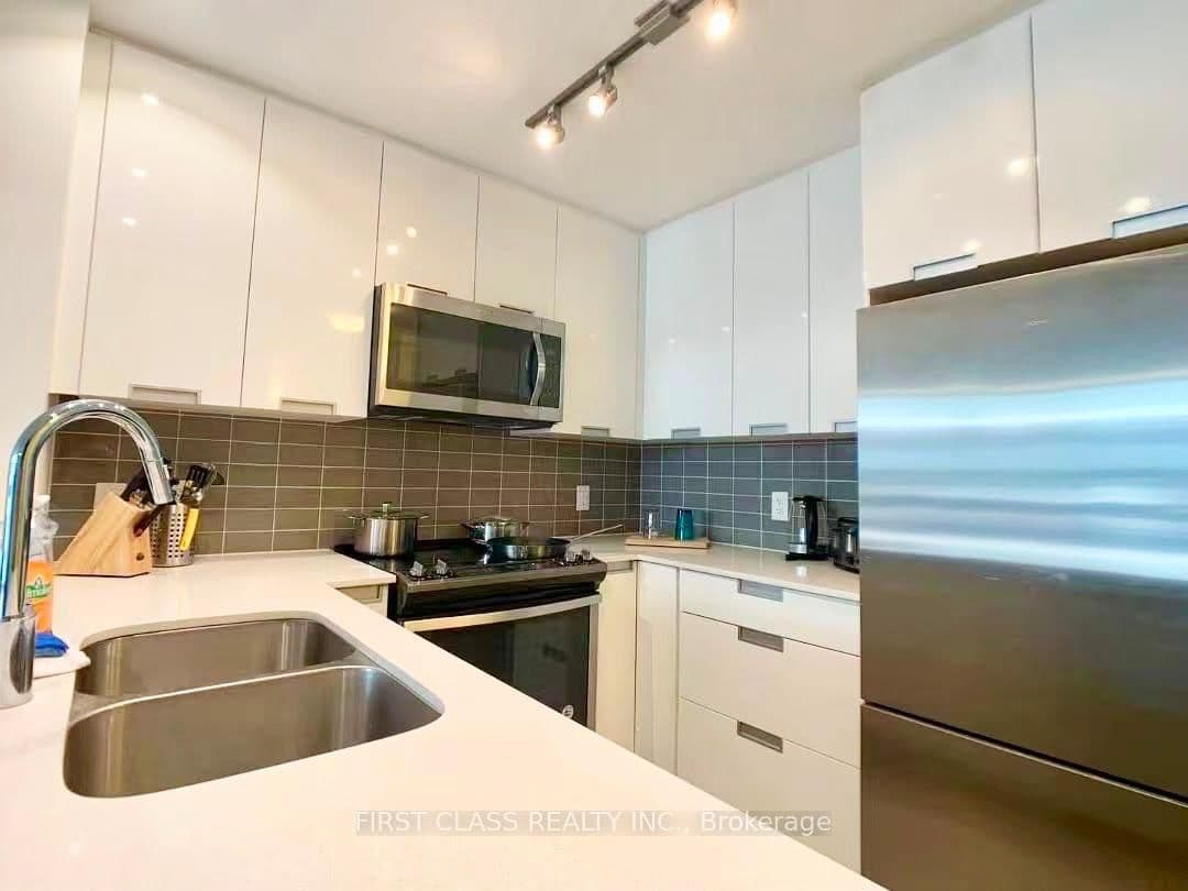 5033 Four Springs Avenue, Unit 117 thumbnail 2