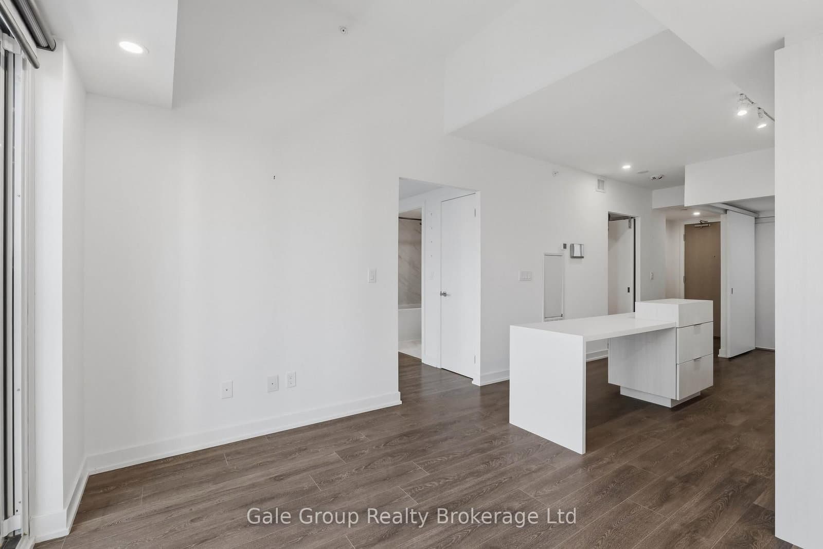 370 Martha Street, Unit 303 thumbnail 10