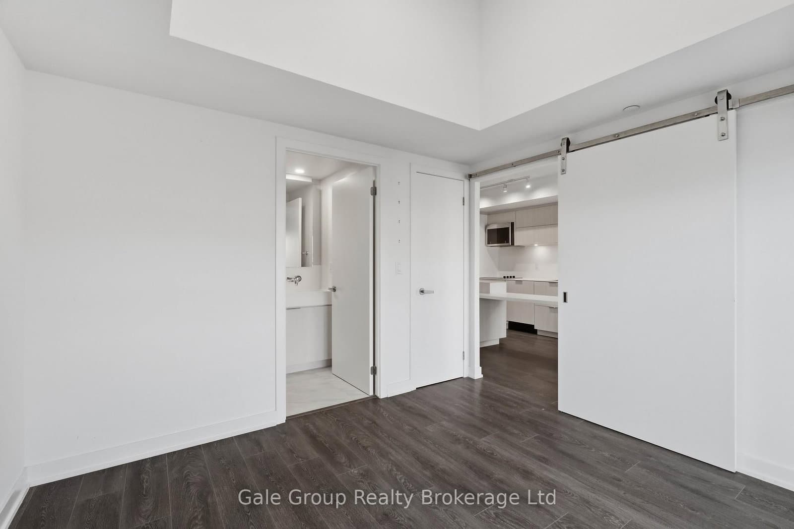 370 Martha Street, Unit 303 thumbnail 18
