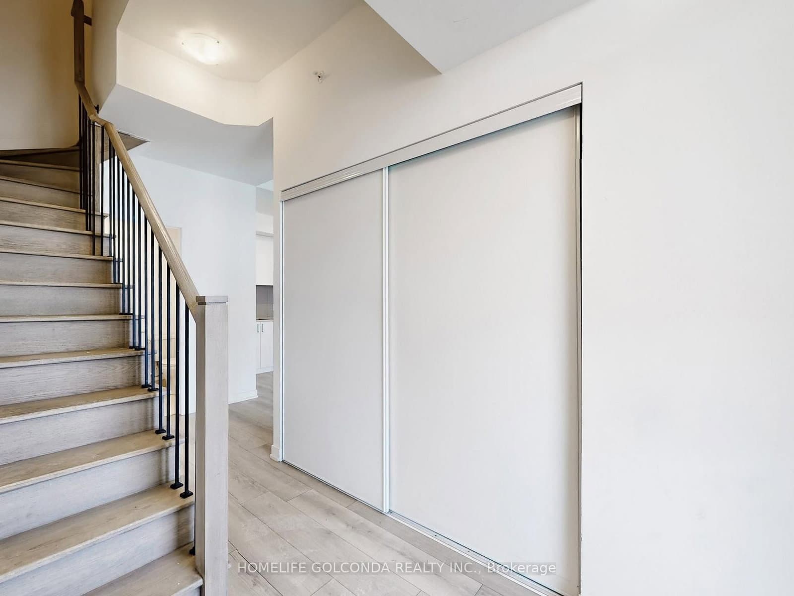 117 Ford Street S, Unit 107 thumbnail 23