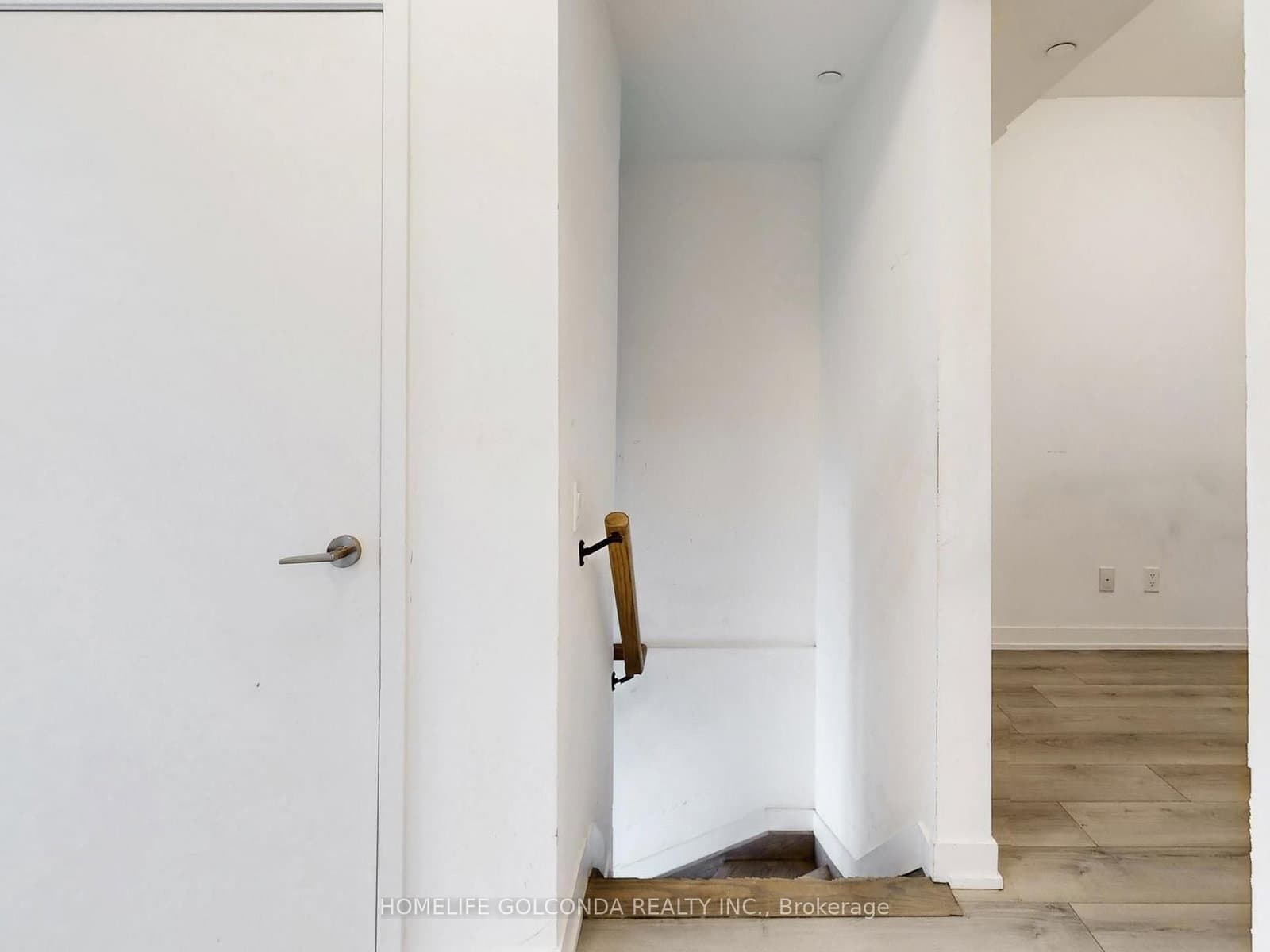 117 Ford Street S, Unit 107 thumbnail 25