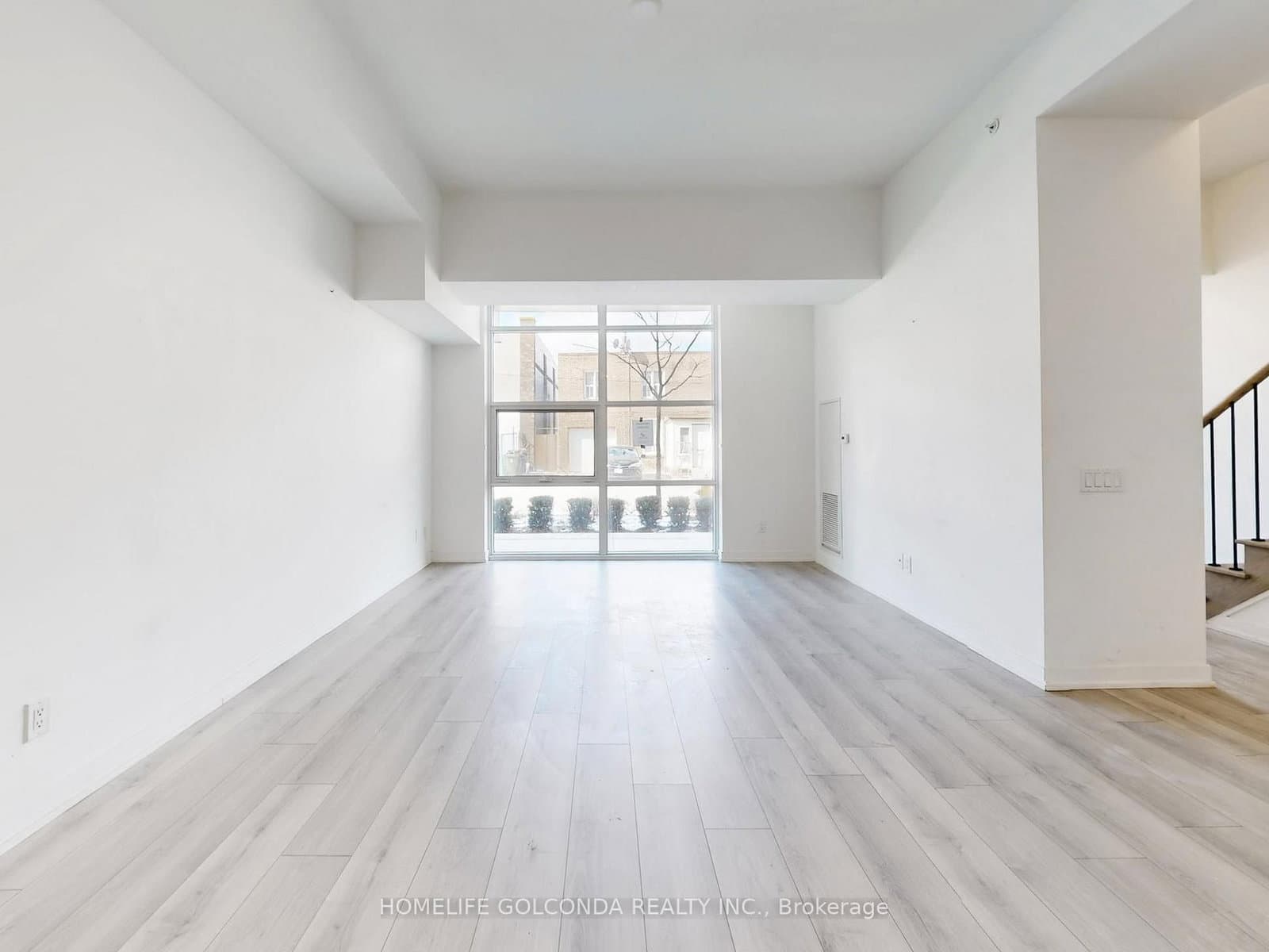 117 Ford Street S, Unit 107 thumbnail 8