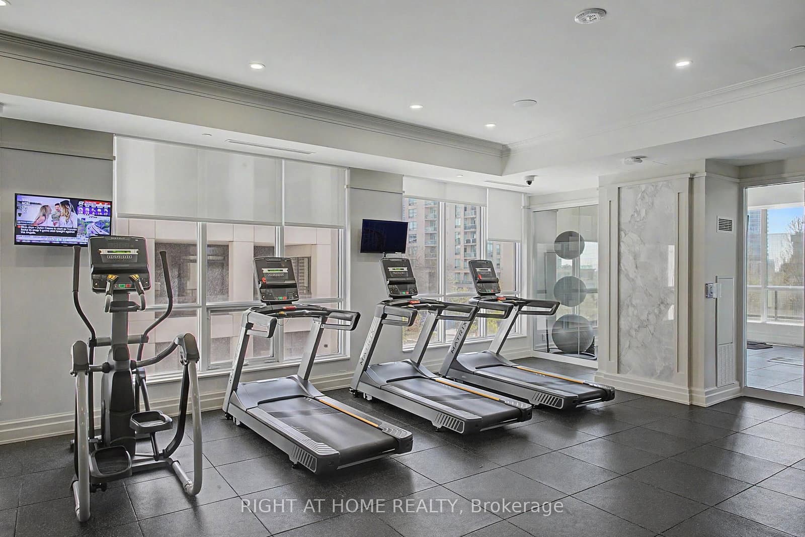 36 Elm Drive W, Unit 3202 thumbnail 19