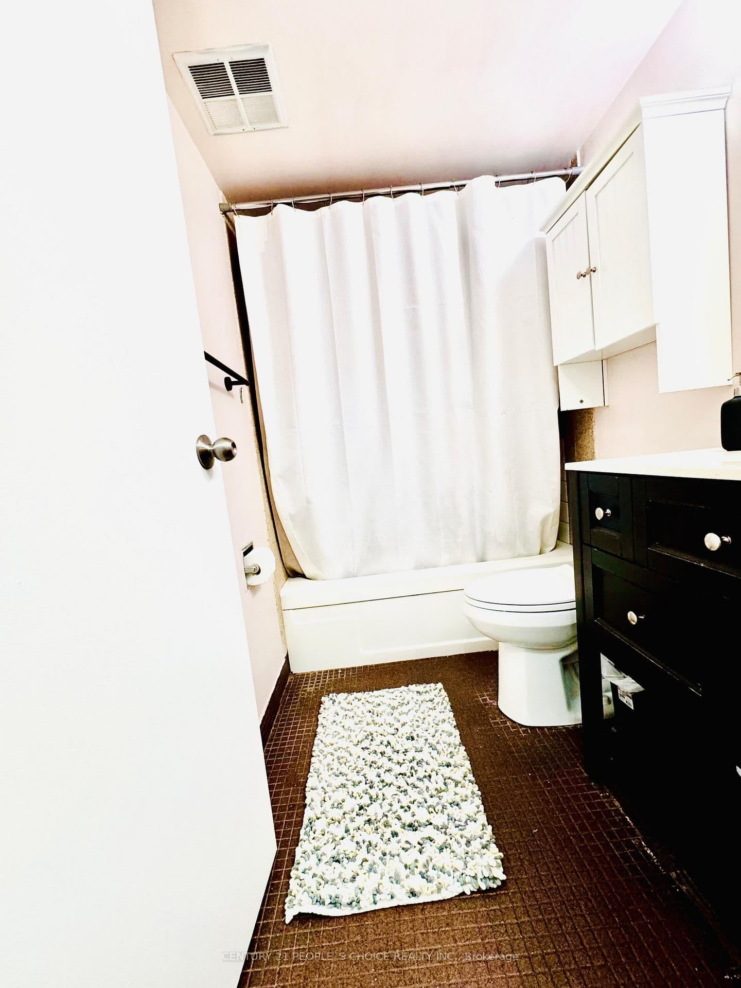 21 Knightsbridge Road, Unit 1205 thumbnail 10