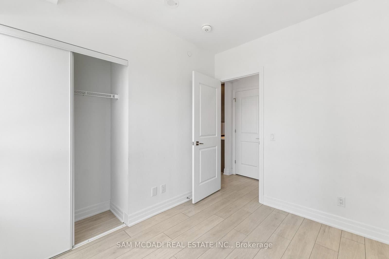 30 Elm Drive, Unit 1102 thumbnail 13