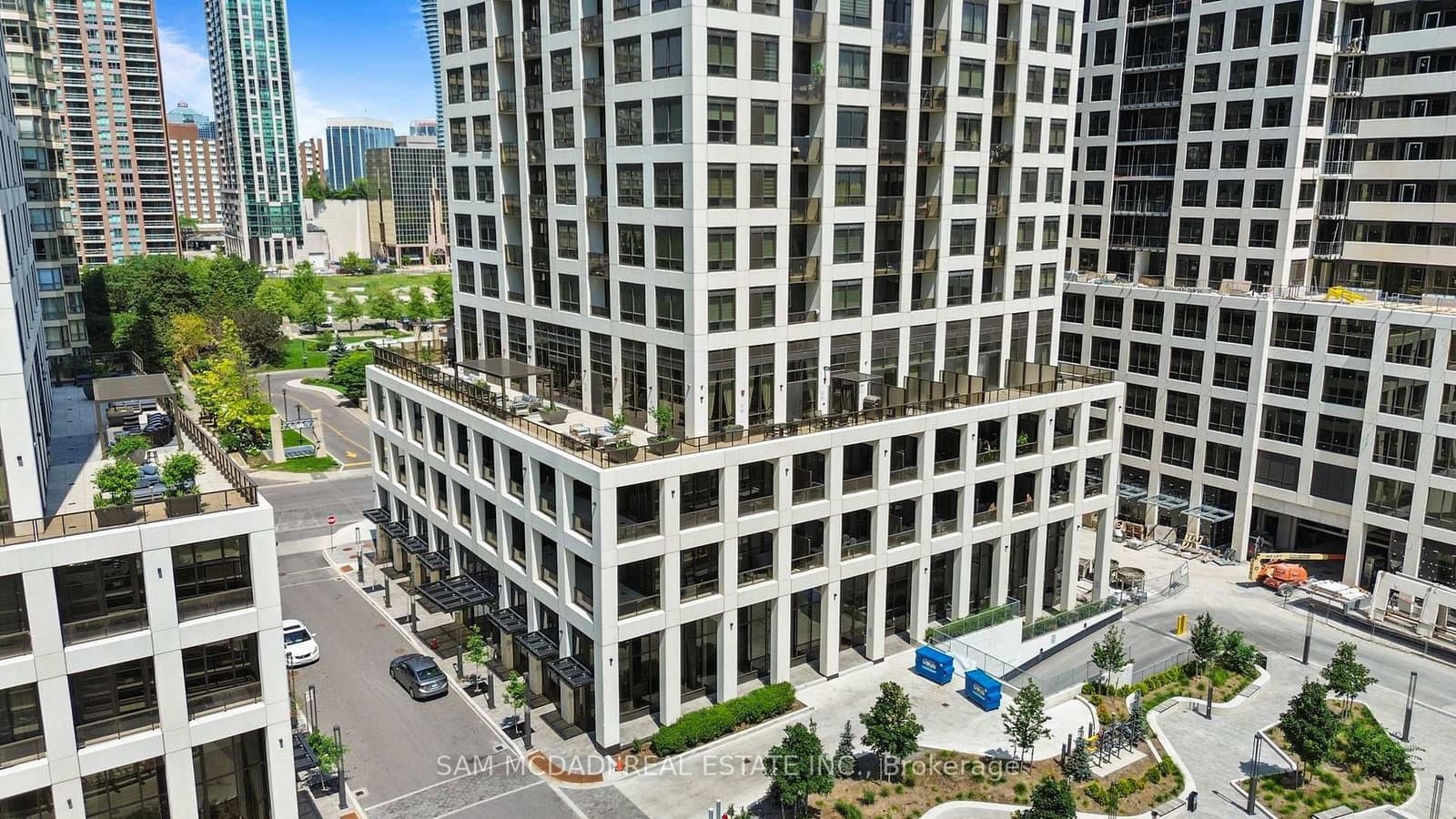 30 Elm Drive, Unit 1102 thumbnail 2
