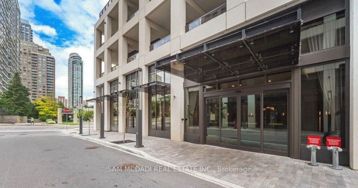 30 Elm Drive, Unit 1102 thumbnail 3