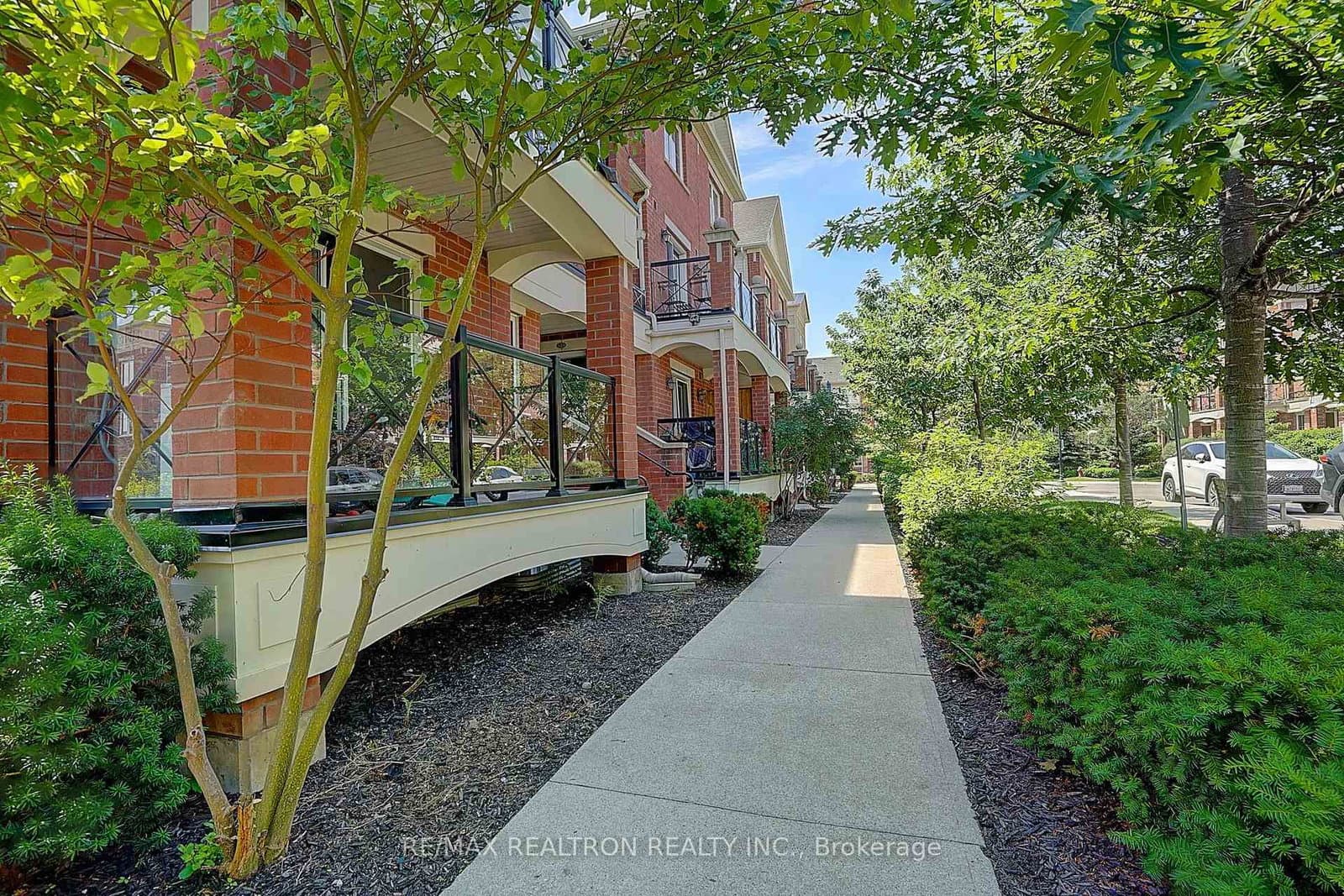 2492 Post Road, Unit 16 thumbnail 4