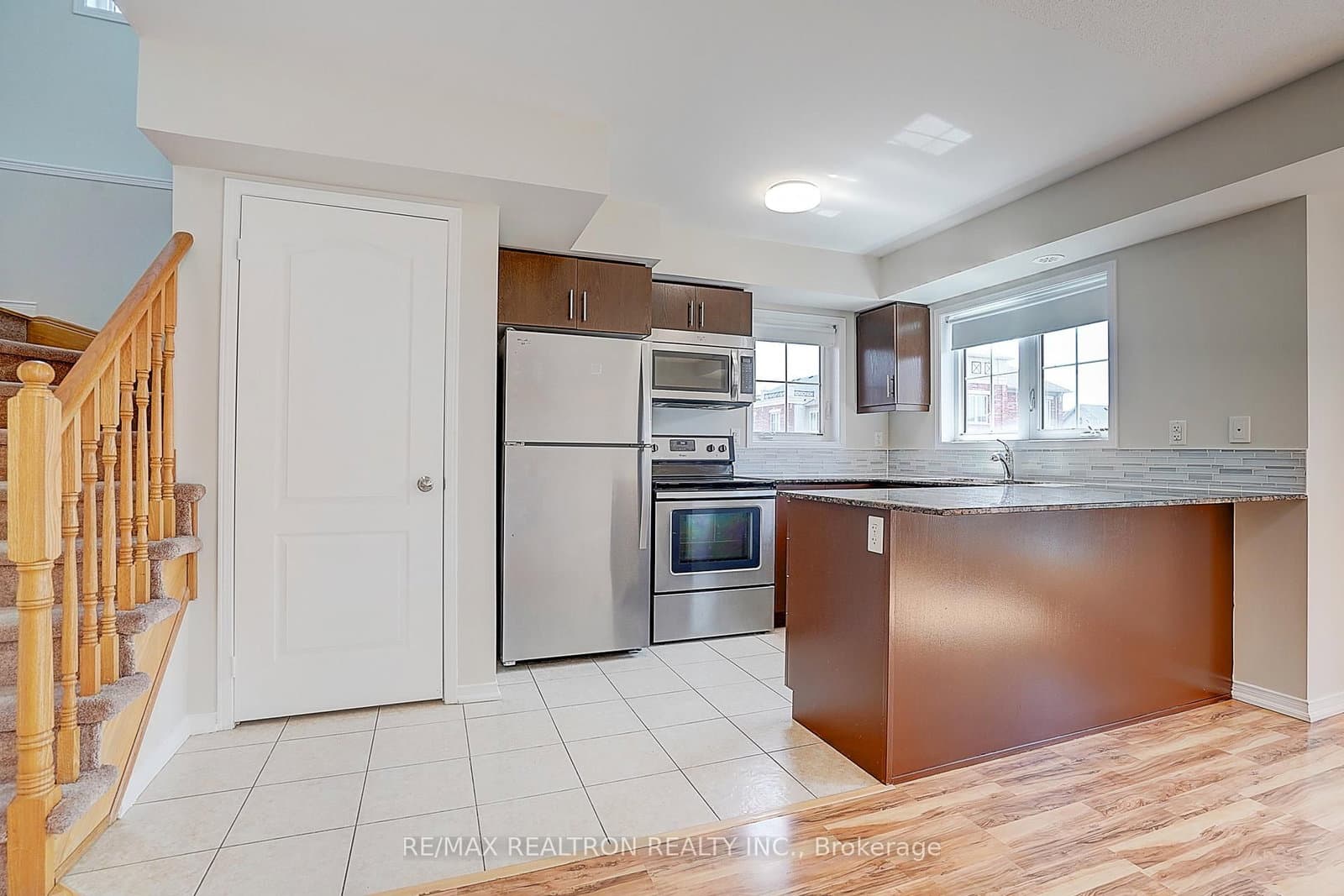 2492 Post Road, Unit 16 thumbnail 6