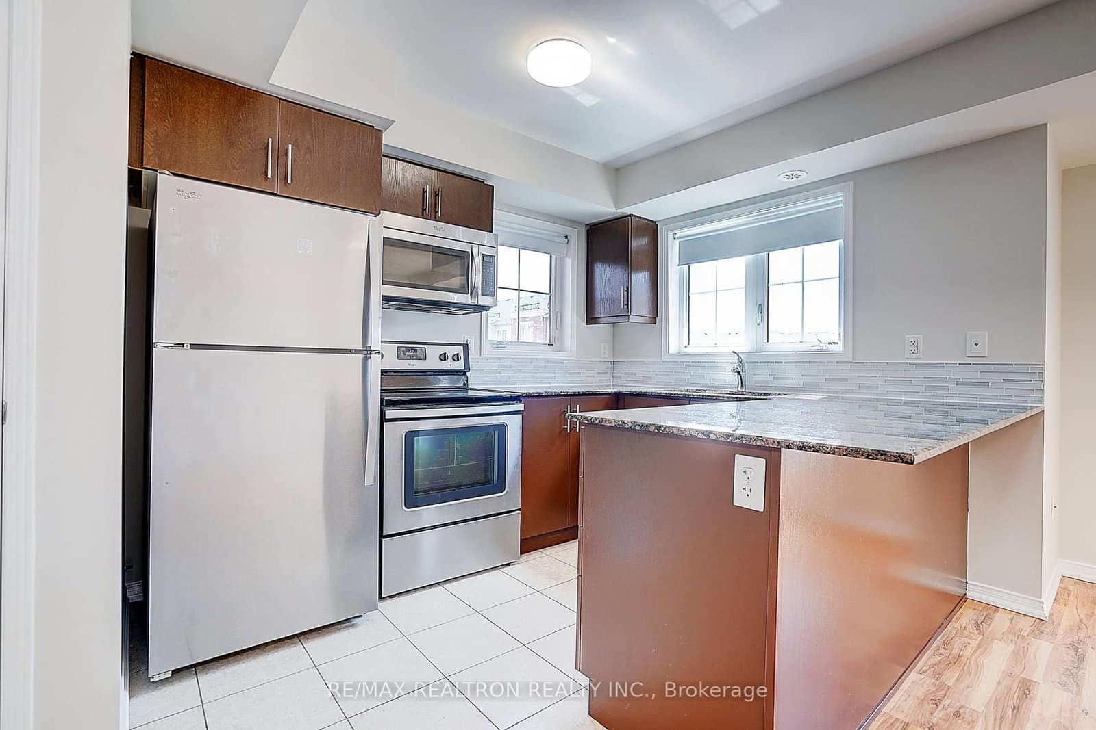 2492 Post Road, Unit 16 thumbnail 7