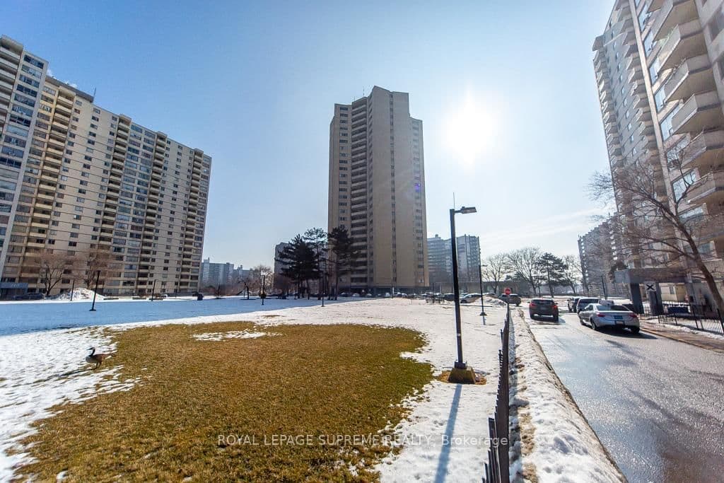 330 Dixon Road, Unit 2101 thumbnail 9
