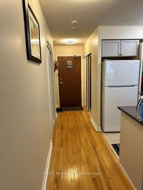 33 Elm Drive, Unit 310 thumbnail 5