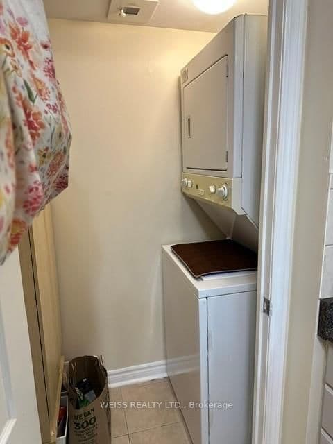 33 Elm Drive, Unit 310 thumbnail 9