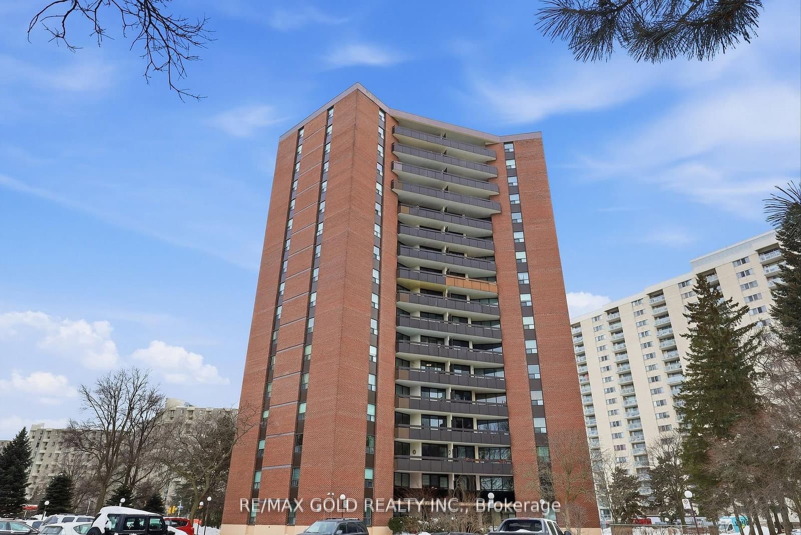 335 Mill Road, Unit 401 thumbnail 6