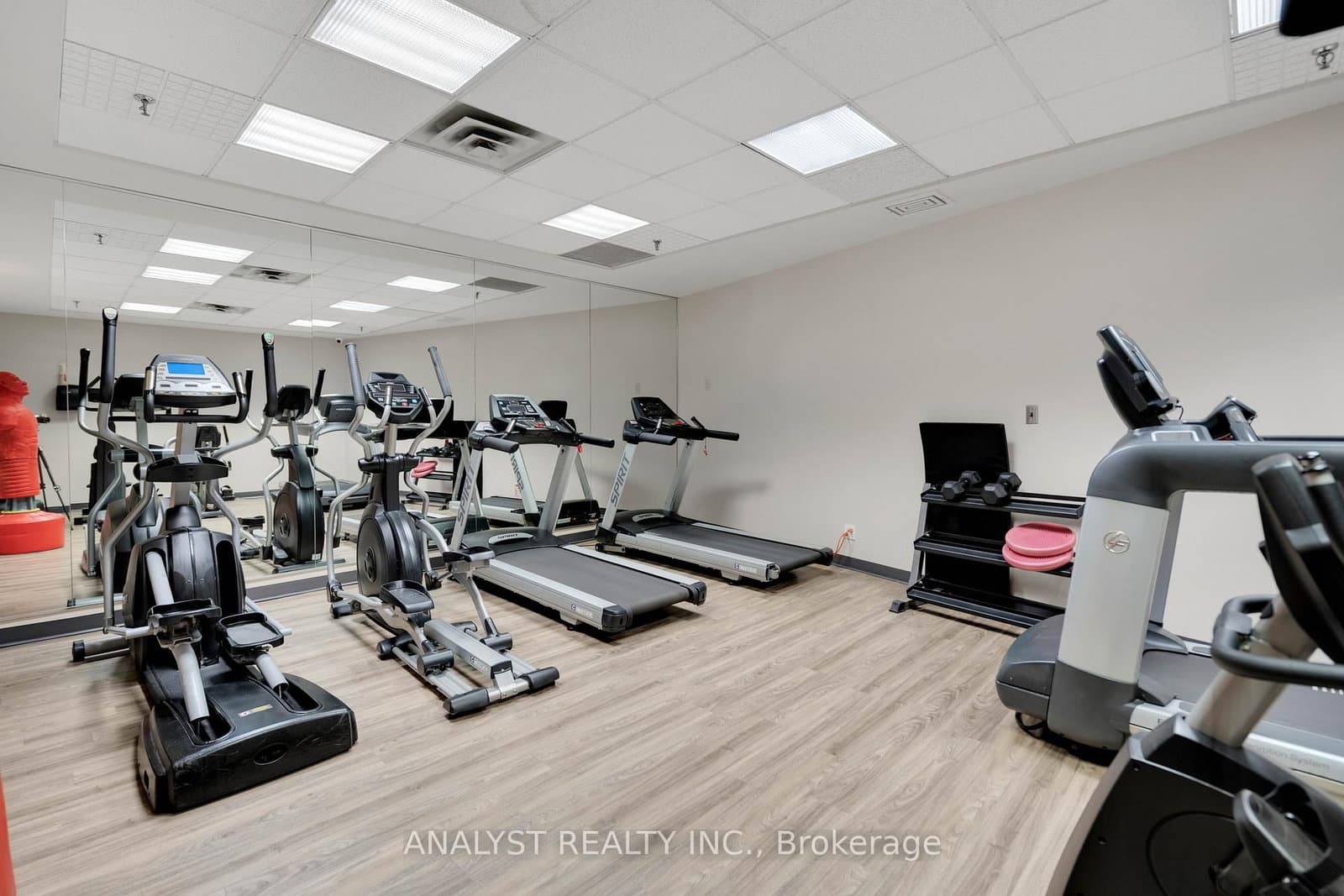 50 Eglinton Avenue W, Unit 909 thumbnail 29