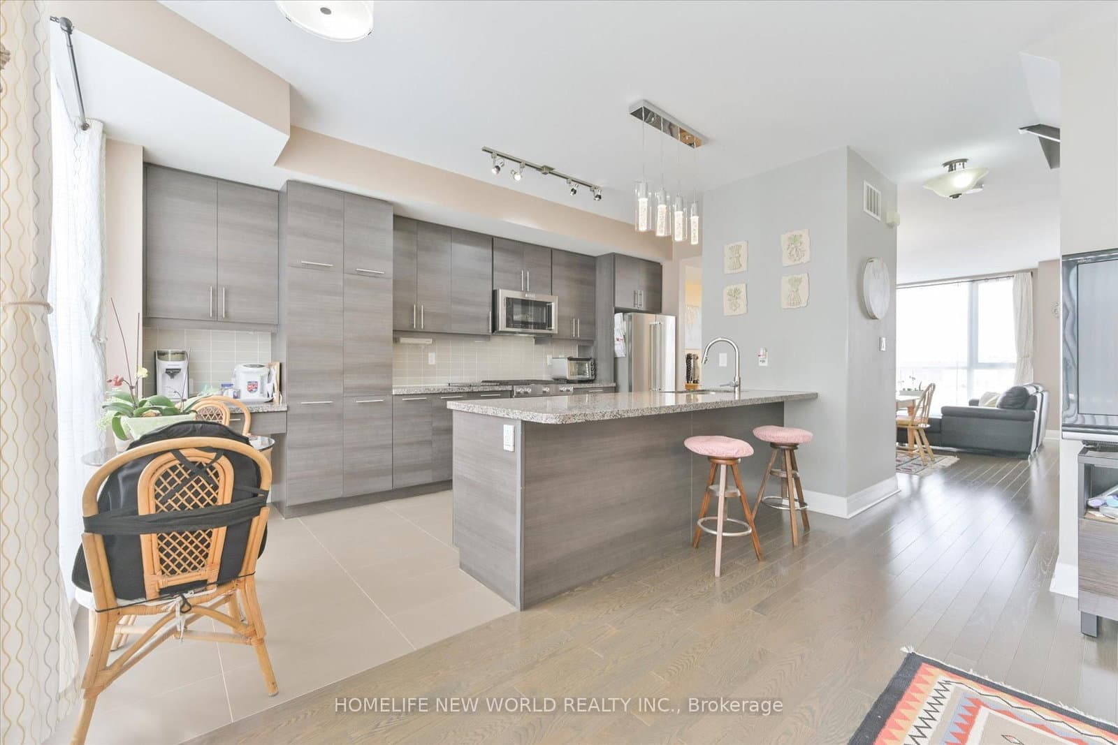 90 Little Creek Road S, Unit 8 thumbnail 15
