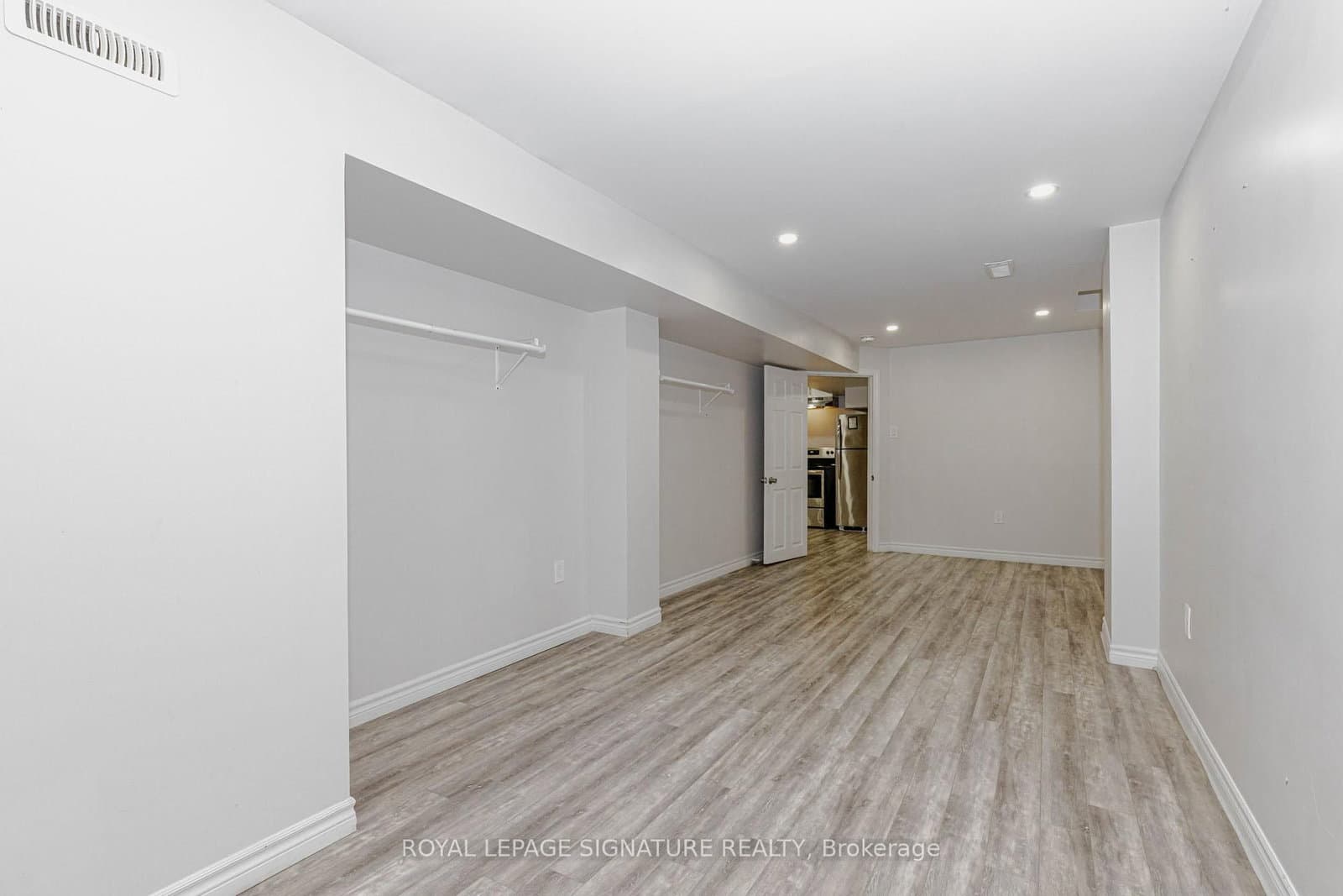101 Hullrick Drive, Unit Basment thumbnail 17