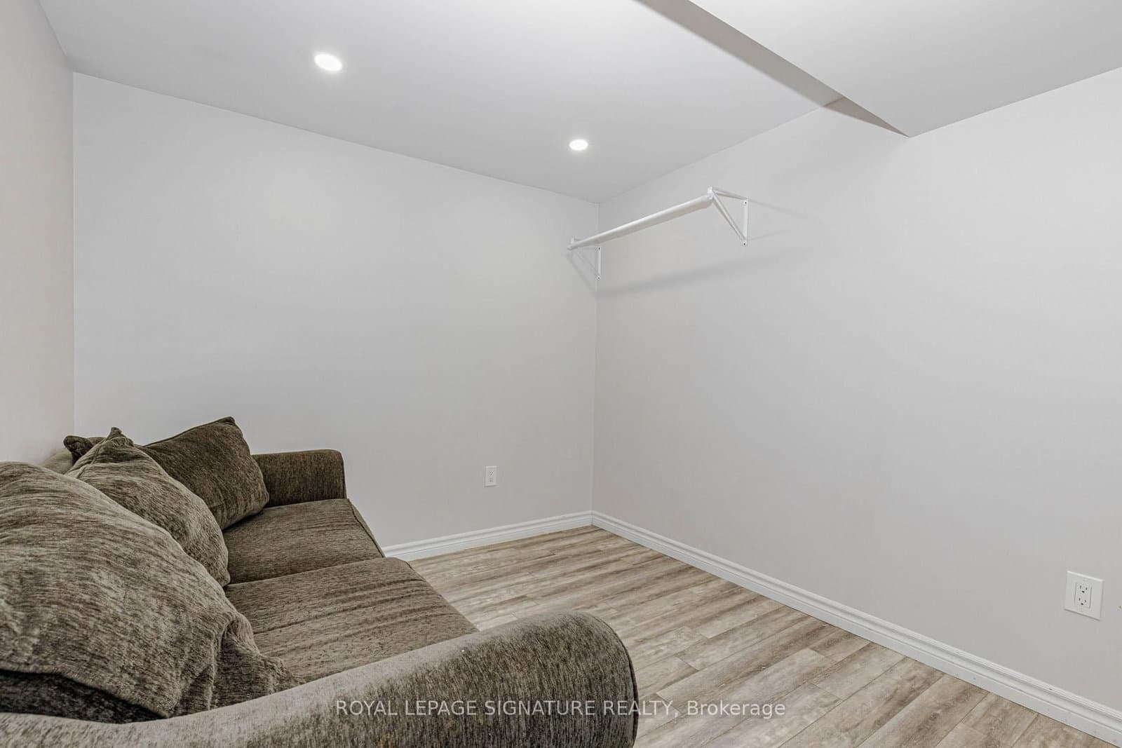 101 Hullrick Drive, Unit Basment thumbnail 18