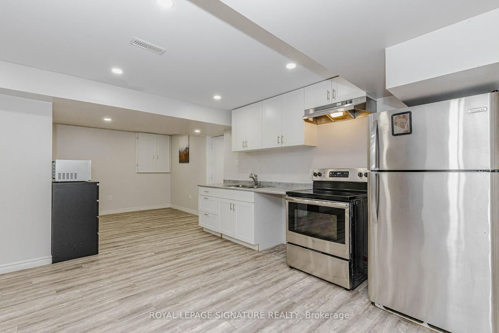 101 Hullrick Drive, Unit Basment thumbnail 7