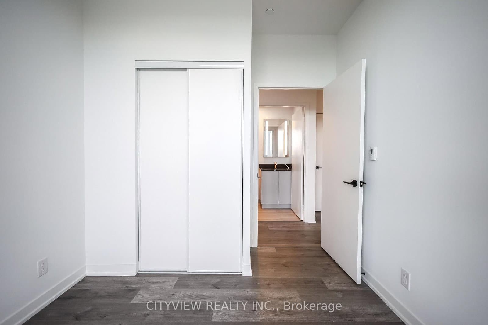 285 Dufferin Street, Unit 1402 thumbnail 20